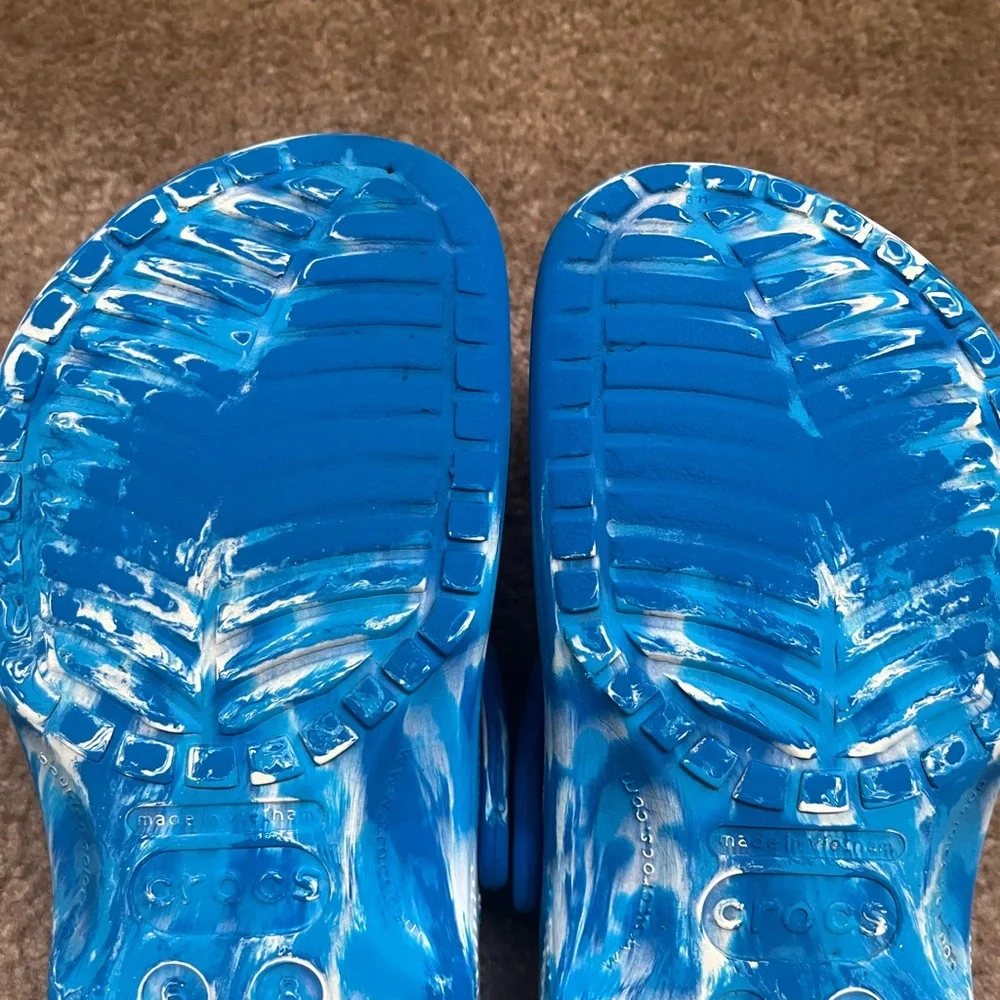 Crocs - Picture 3 of 13